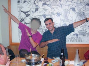 En 2003, en el restaurante con la gente de 3xl.net. Tapo la cara de Usui porque no quería que saliese publicada y hasta que no obtenga permiso de la familia mejor me abstengo de hacerla pública.