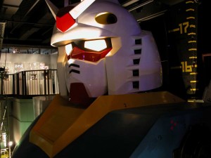 ¡Peazo bichejo el Gundam este! El precursor del de Odaiba.